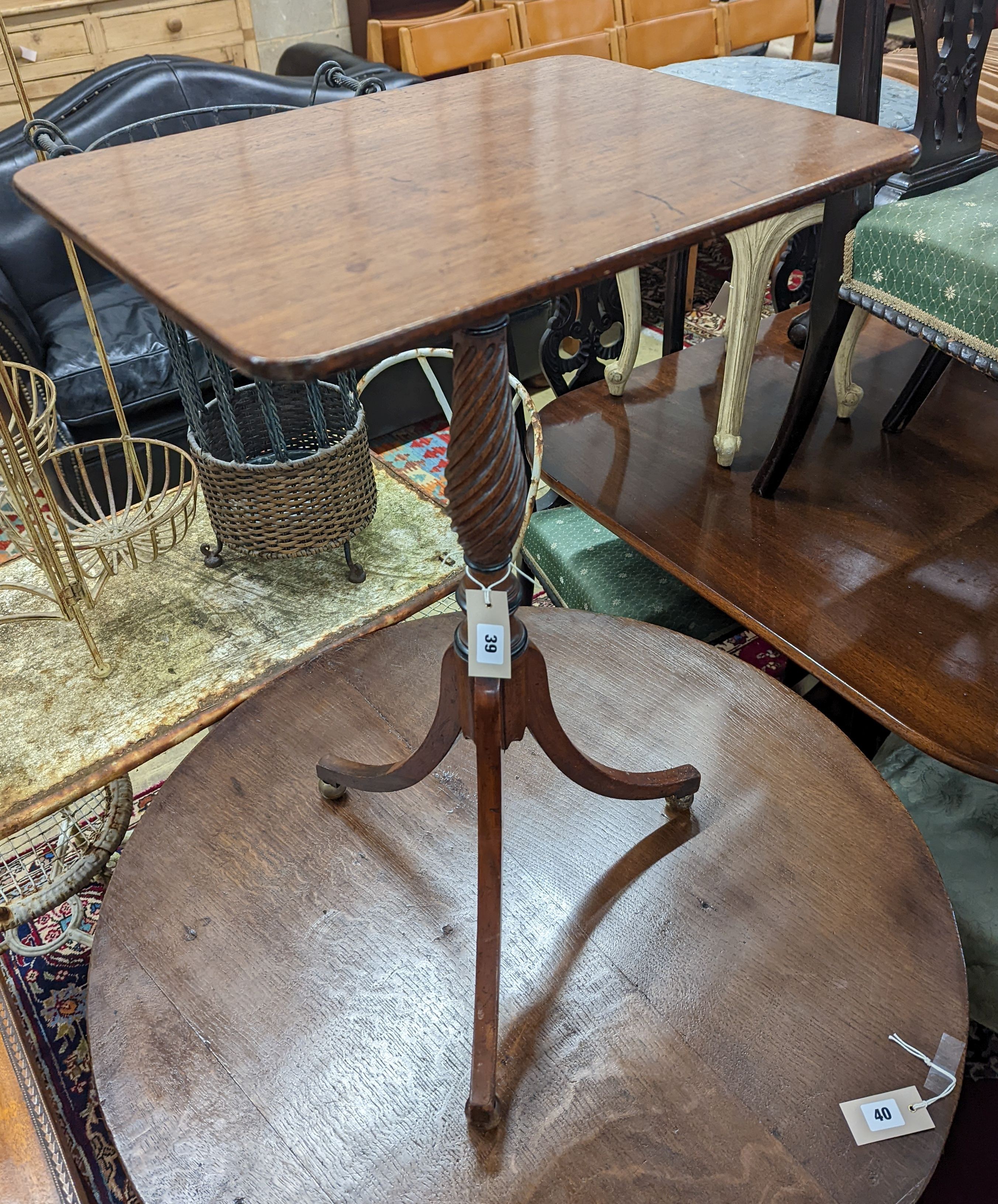 A Regency mahogany metamorphic tripod wine table / fire screen, width 45cm, depth 33cm, lowest height 75cm